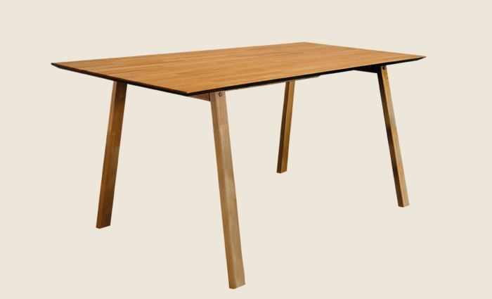 Massivholztisch 09